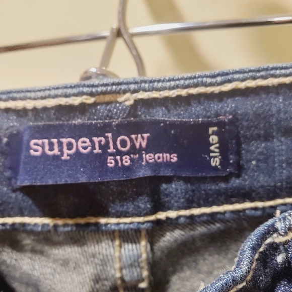 Levi's women's superlow 518 boot cut  jean size 5M - Picture 9 of 16